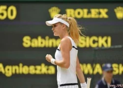 Radwanska lên tiếng về vụ ảnh khỏa thân