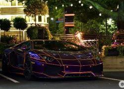 Siêu xe Lamborghini Aventador lạ lẫm trong sắc tím