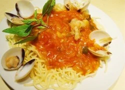 Spaghetti vỉa hè Hà Nội rẻ mà ngon