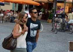 Thiago Alcantara khoe bạn gái ở Munich