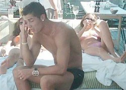 Tiết lộ bằng chứng Cris Ronaldo không "CHUẨN MEN"