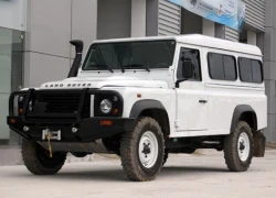 Ảnh thực tế Land Rover Defender 110 Hard Top ở Việt Nam