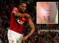 Antonio Valencia xăm hình viếng đồng đội