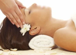 Bắt giữ nhóm đòi bảo kê cơ sở massage