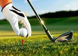 Dạy đánh golf, làm người học gãy 6 răng