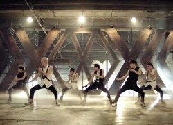 EXO đãi fan 2 MV "đậm chất SM"