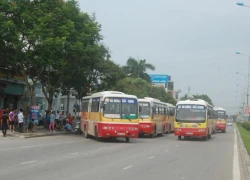 Gần 20 xe buýt 'dàn trận' gây náo loạn ở Hải Dương