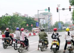 Hà Nội: Dừng đèn đỏ sẽ được nghe luật giao thông