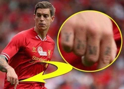 Hình xăm độc trên ngón tay Daniel Agger