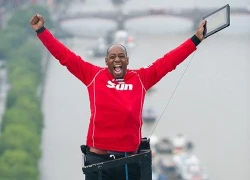 Ian Wright quảng cáo cho The Sun