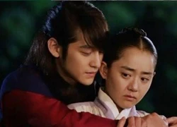 Kim Bum cầu hôn Moon Geun Young dưới pháo hoa