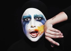 Lady Gaga bị chỉ trích vì 'câu view' cho đĩa đơn mới