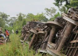 Mexico: Tàu trật bánh, ít nhất 5 người chết