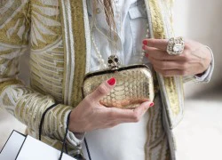 "Ngẫu hứng phố" với clutch cùng tín đồ