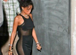 Rihanna không nội y, đụng tình địch gốc Việt ở bar