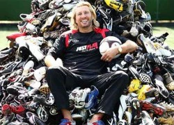 Robbie Savage chia sẻ cách sống khi bạn có nhiều tiền