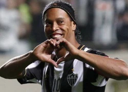 Ronaldinho đang yêu