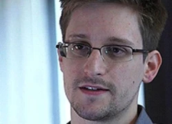 Snowden: "Ván cờ người" Mỹ-Nga-Trung