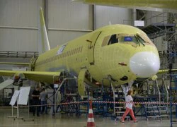 Thâm nhập nhà máy sản xuất siêu cơ Sukhoi Superjet 100 của Nga