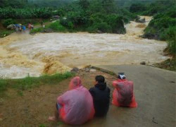 Tìm thấy nạn nhân bị lũ ống cuốn trôi hơn 100 km