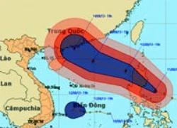 Trưa nay, siêu bão Utor vào biển Đông