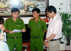 Bắt Trưởng phòng tài chính về tội tham ô