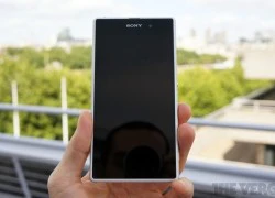 Cận cảnh Sony Xperia Z1 với thiết kế thời trang và phụ kiện camera siêu khủng