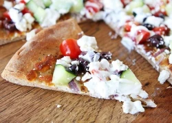 [Chế biến] - Bánh pizza kiểu Hy Lạp