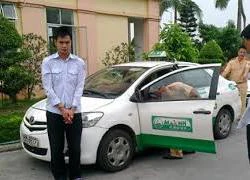 CSGT chặn taxi cứu con nợ bị bắt cóc