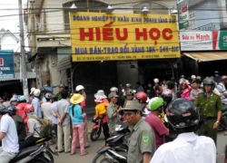 Đã bắt được 2 nghi can giết chủ tiệm vàng Hiếu Học bằng 20 nhát dao