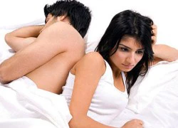 Đạp chồng xuống giường vì sợ sex ngày nóng