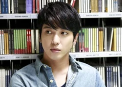 Jung Yong Hwa "hớp hồn" fan nữ bằng vẻ trầm ngâm