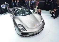 Khám phá siêu xe mui trần 918 Spyder mạnh nhất của Porsche