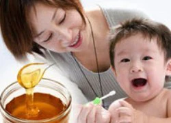 Không nên dùng mật ong điều trị nấm lưỡi