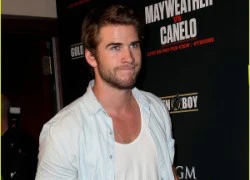 Liam Hemsworth vẫn tươi tỉnh sau khi bị Miley "unfollow"