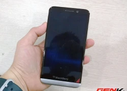 Mở hộp BlackBerry Z30 tại Việt Nam