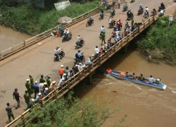 Nam thanh niên bị đánh nhầm, rơi xuống suối mất tích