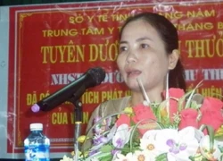 Nữ hộ sinh chống tham nhũng từ chối khen thưởng