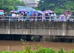 Nữ sinh viên Đại học Công nghiệp nhảy cầu quyên sinh