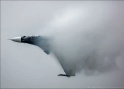 Phi cơ Nga đối đầu "Thiên lôi" II: Su-30SM