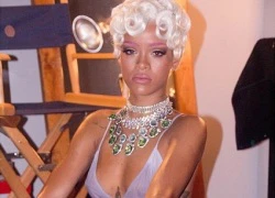 Rihanna khoe da thịt, tóc trắng xóa trong MV sắp ra lò