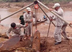 Sau lũ, phát hiện bom nặng hơn nửa tấn