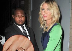 Sharapova gây tò mò với chiếc nhẫn lạ