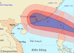 Siêu bão tiến vào biển Đông