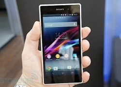 Soi kích thước Xperia Z1 cùng các siêu smartphone