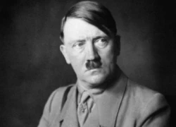 Trùm phát xít Hitler lại bị tước danh hiệu &#8216;công dân danh dự&#8217;