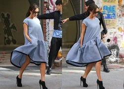 Victoria Beckham gây chú ý với váy rộng thùng thình