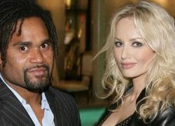 Vợ cũ của Karembeu làm ăn thất bát