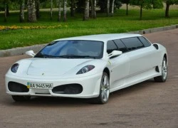 Xe limousine Ferrari nhái giống như thật