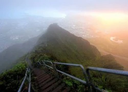 3922 bậc thang lên... thiên đường ở Hawaii